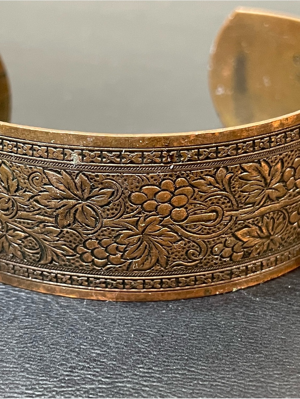 Vintage Genuine Copper Cuff Bracelet – Intricate Floral & Vine Design – Boho@